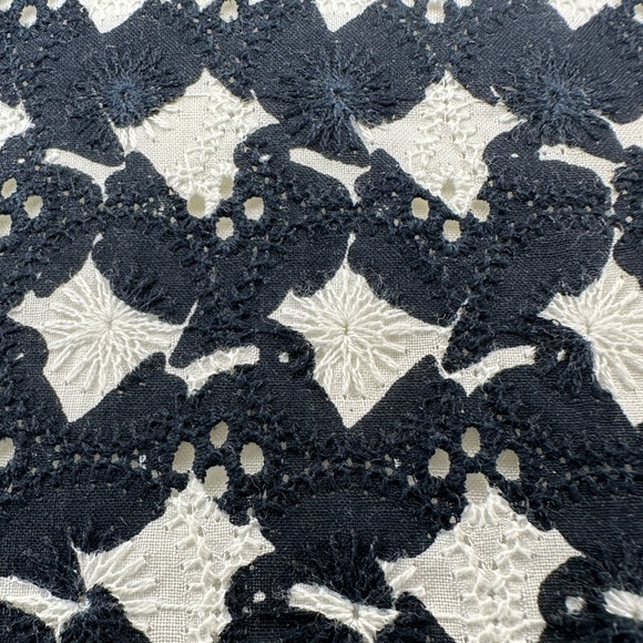 Elegant THEORY brand Short Dress Black/White Size 8 - Picture 10 of 12